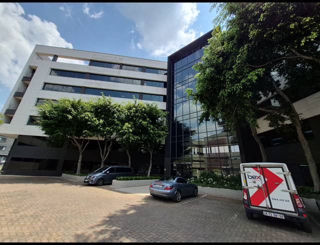 202M² OFFICE TO LET IN SANDOWN